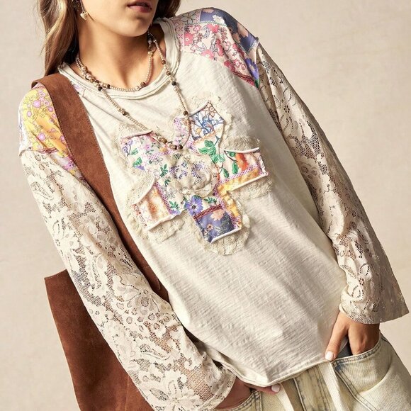 Apricot Boho Casual Women's Knit Contrast Lace Floral T-Shirt - Picture 2 of 9